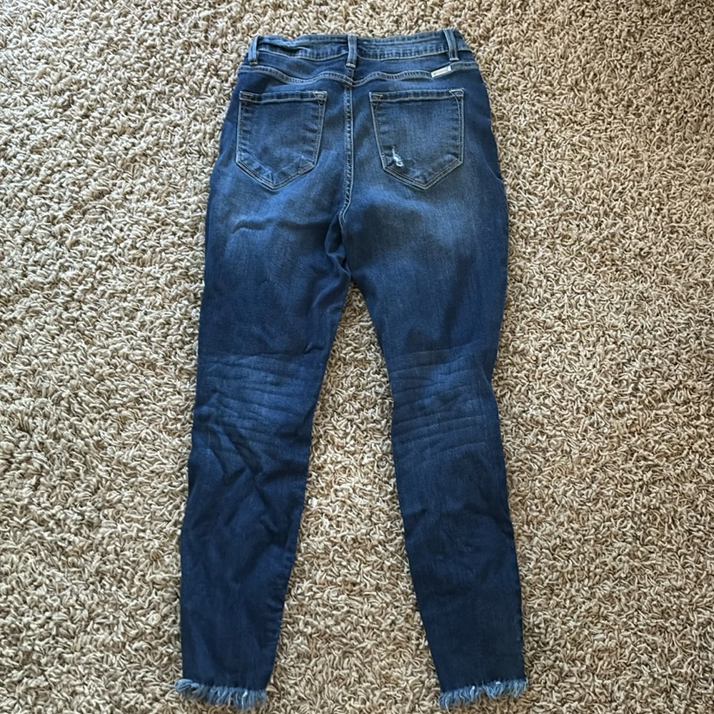 KanCan distressed skinny jeans size 9/28